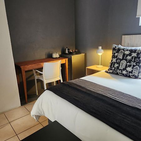 The Lantern Guesthouse Bloemfontein Ngoại thất bức ảnh